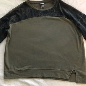 Champion women’s top